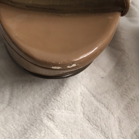 Nude Patent Leather Guess Heels sz 8 - Picture 7 of 7